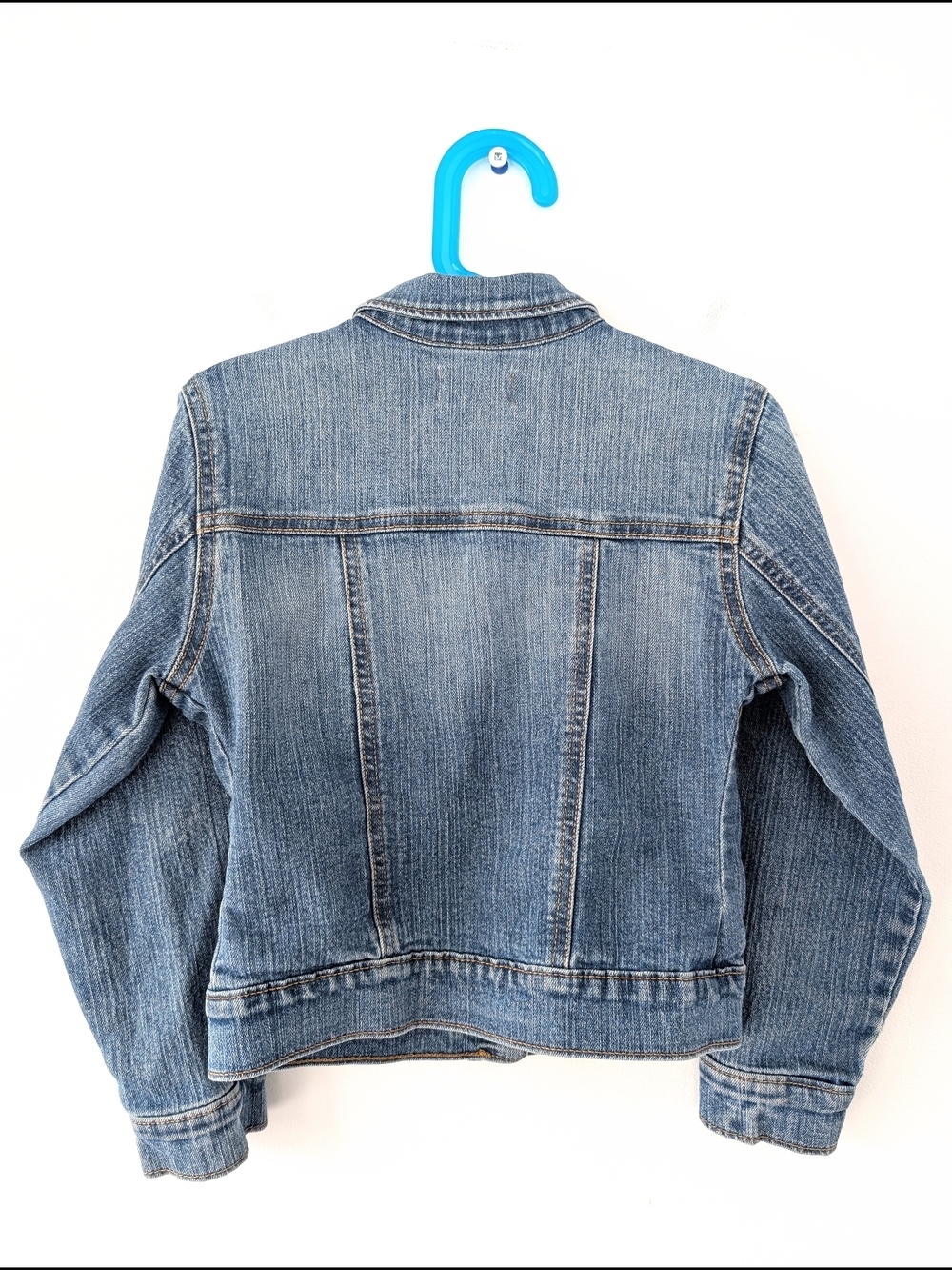 Old Navy Kids Classic Denim Trucker Jacket Everyday Essential ~ Size 6-7 - Picture 3 of 7